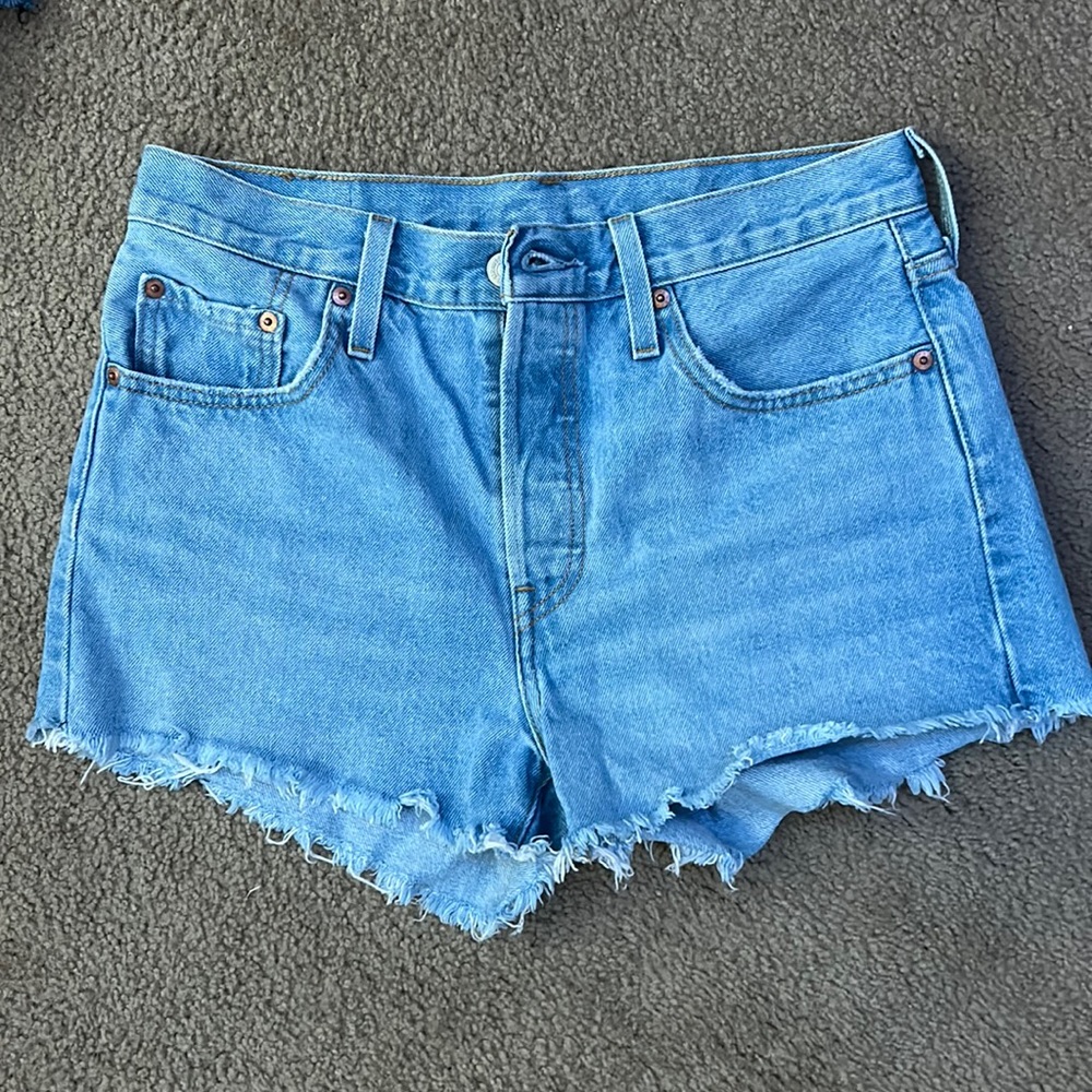 Like new Levi’s shorts
